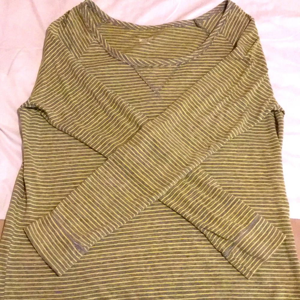 Mossimo long sleeve shirt